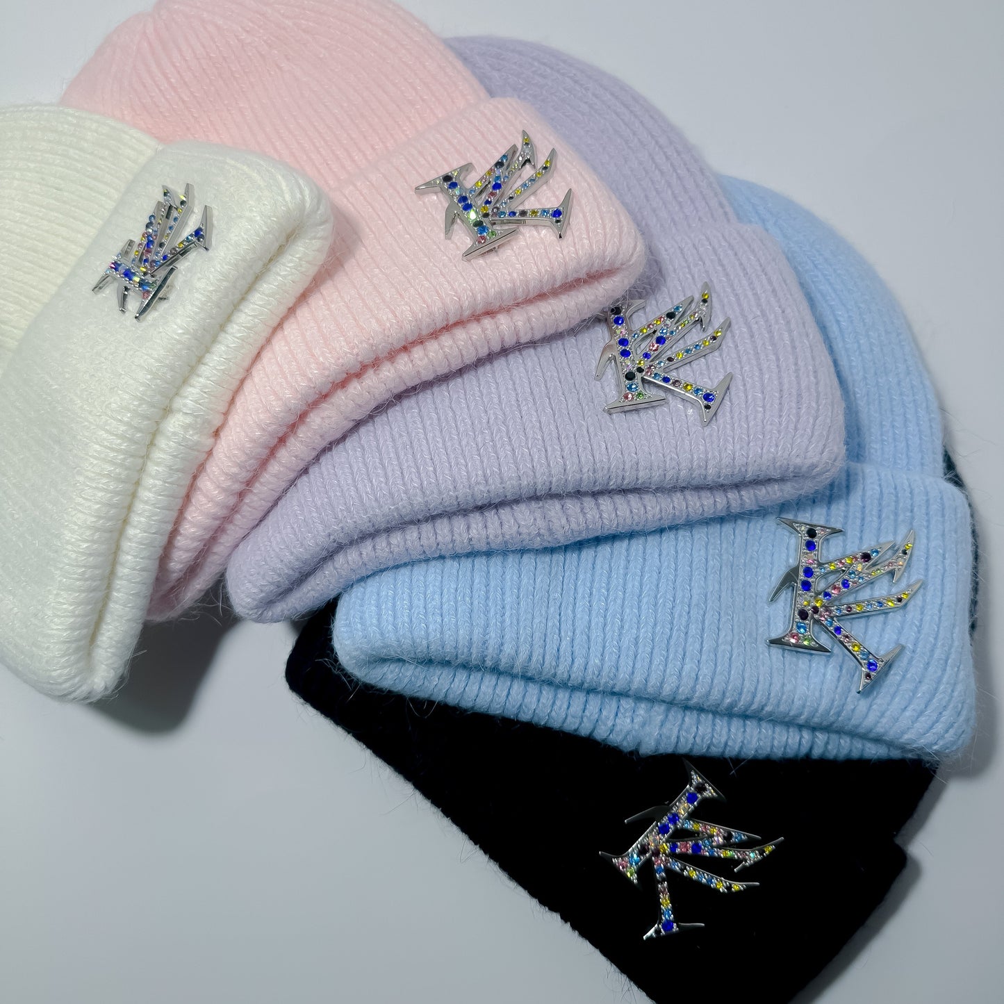 CRYSTAL LOGO KNIT BEANIES